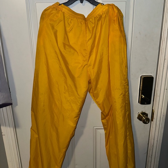 VOSSPORTSWEAR Unisex Full Zipper Taffeta Nylon Tracksuit Set - YELLOW Size 3XL. - Picture 7 of 12